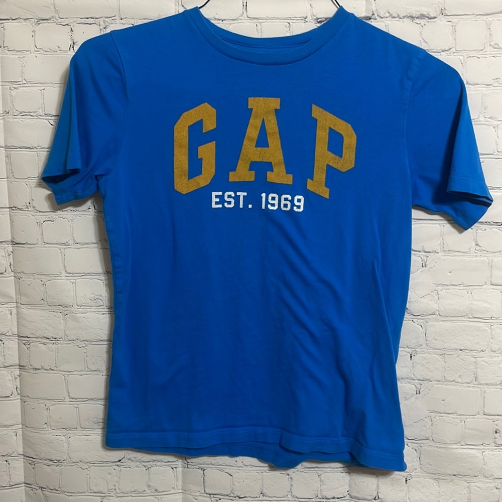 Gap T-shirt
